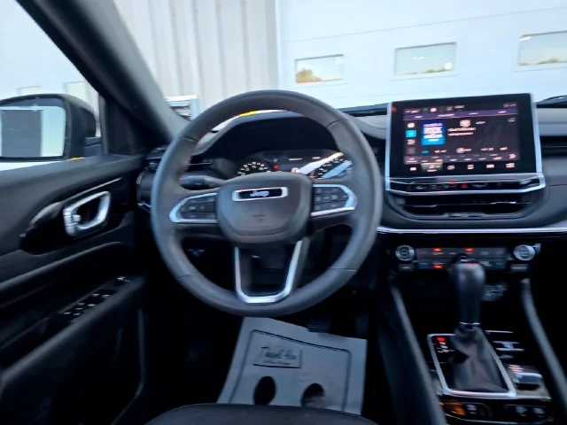 Used 2023 Red Jeep Trailhawk image 18