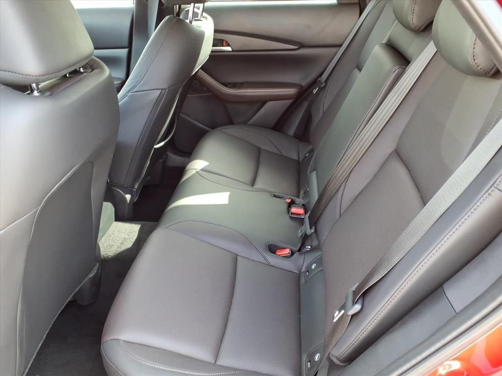 2025 Mazda CX-30 Premium - Photo 11