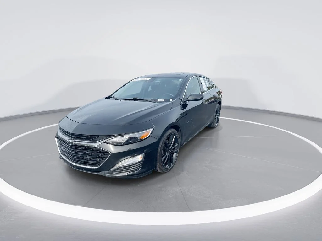 Used 2023 Black Chevrolet LT image 4