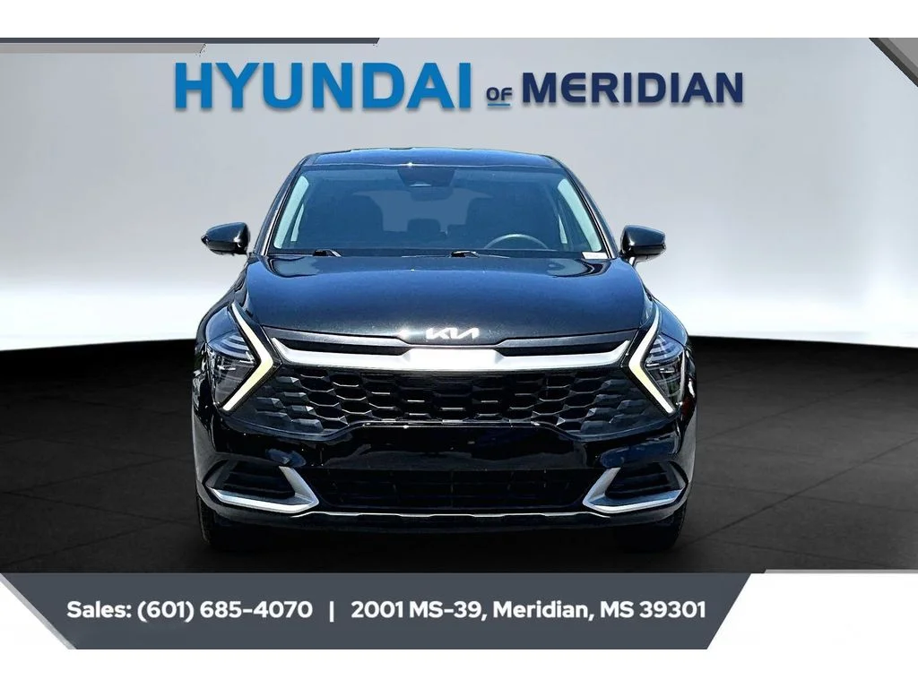 Used 2025 Fusion Black Kia LX image 3