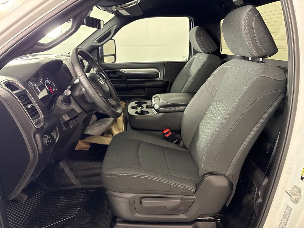 New 2026 Bright White Clearcoat RAM Tradesman image 18