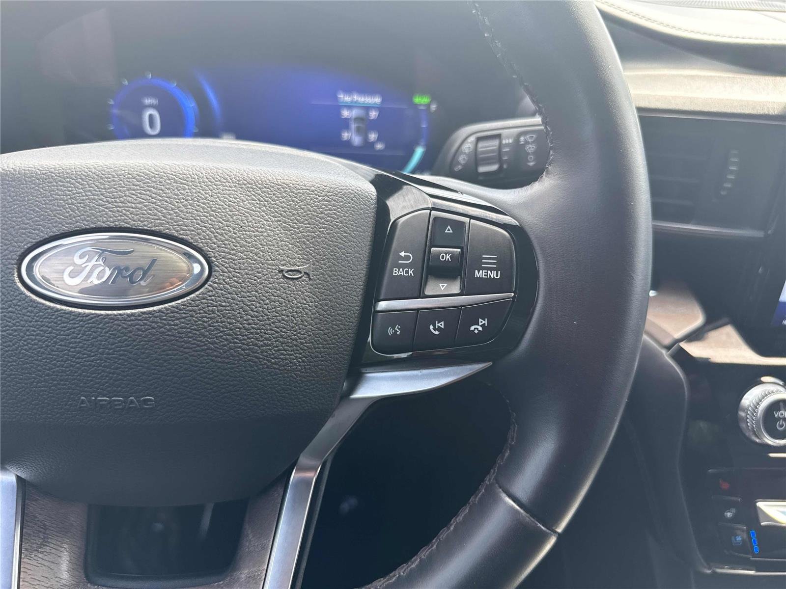 2022 Ford Explorer Platinum - Photo 19