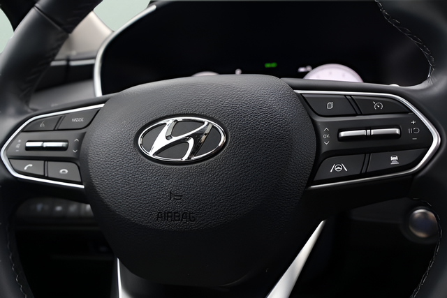 Certified Used 2023 Black Hyundai SEL image 18