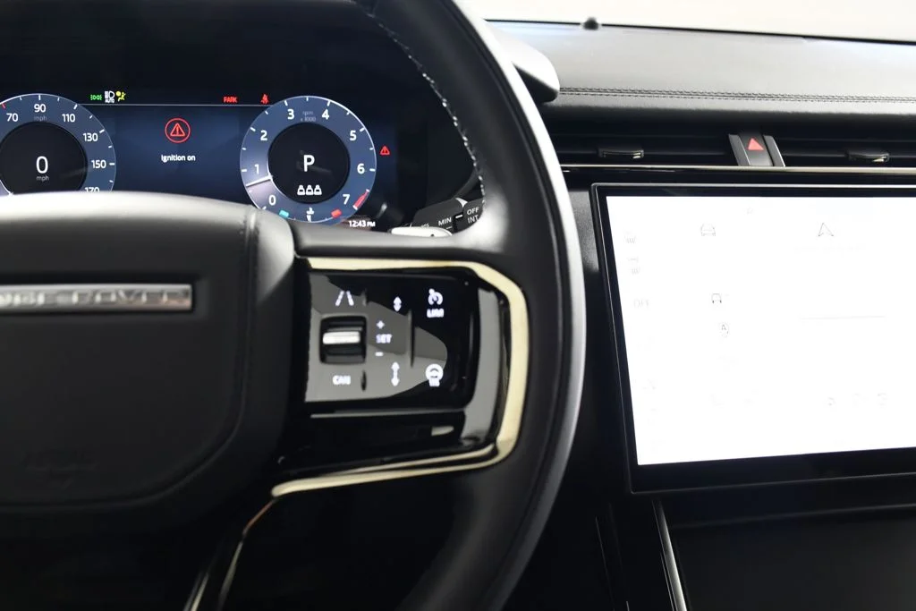 New 2026 Fuji White Land Rover Dynamic SE image 30