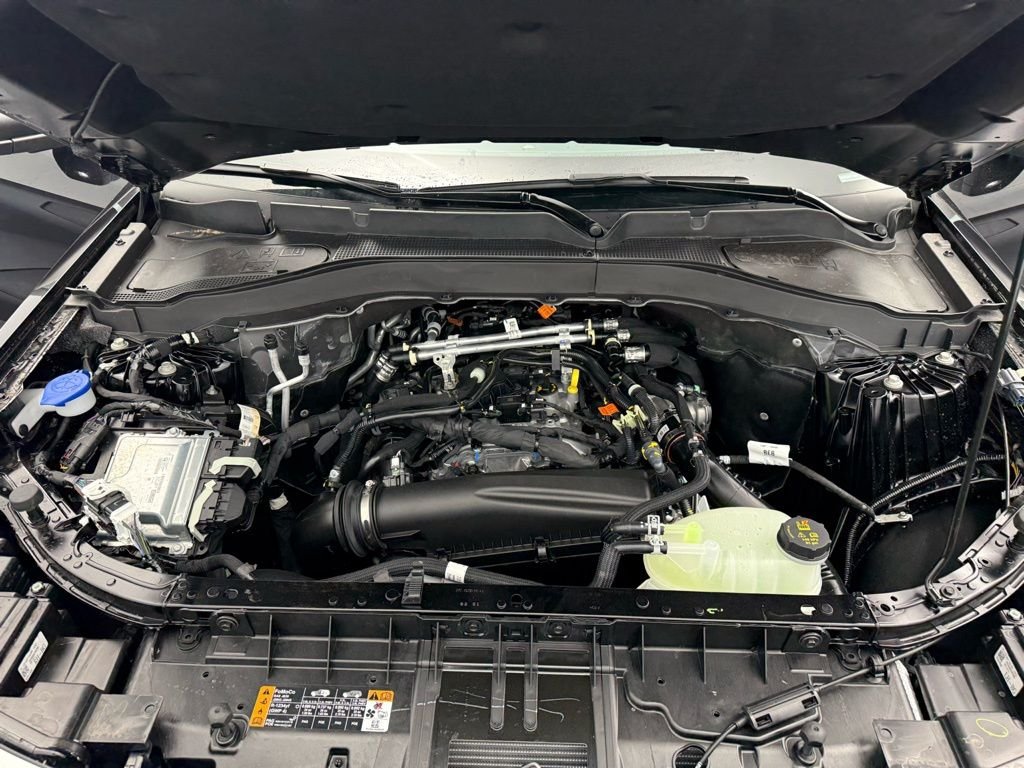 New 2026 Agate Black Metallic Ford Active image 8
