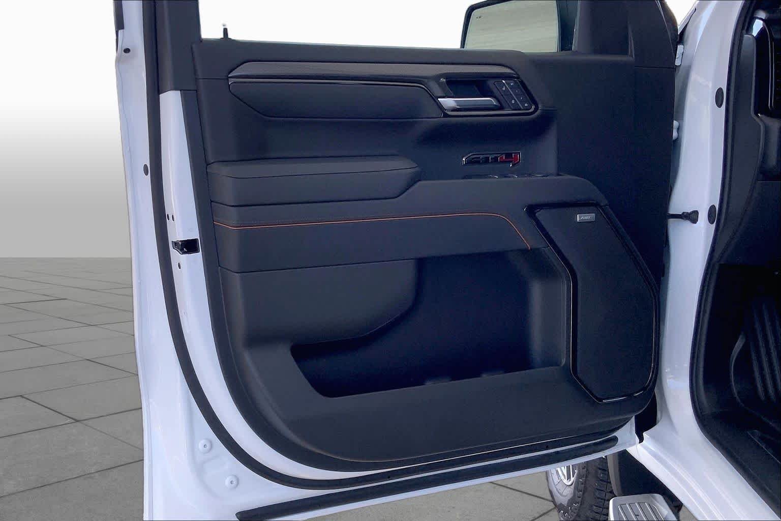 Used 2026 Summit White GMC AT4 image 22