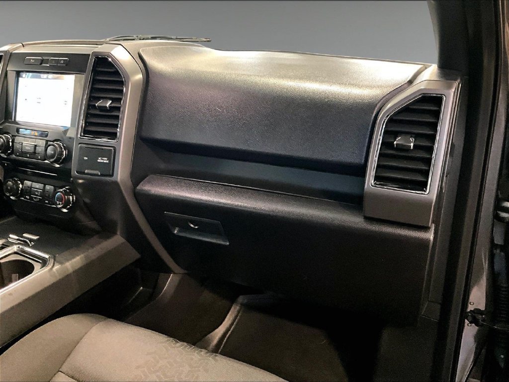 Used 2018 Gray Ford XLT image 13