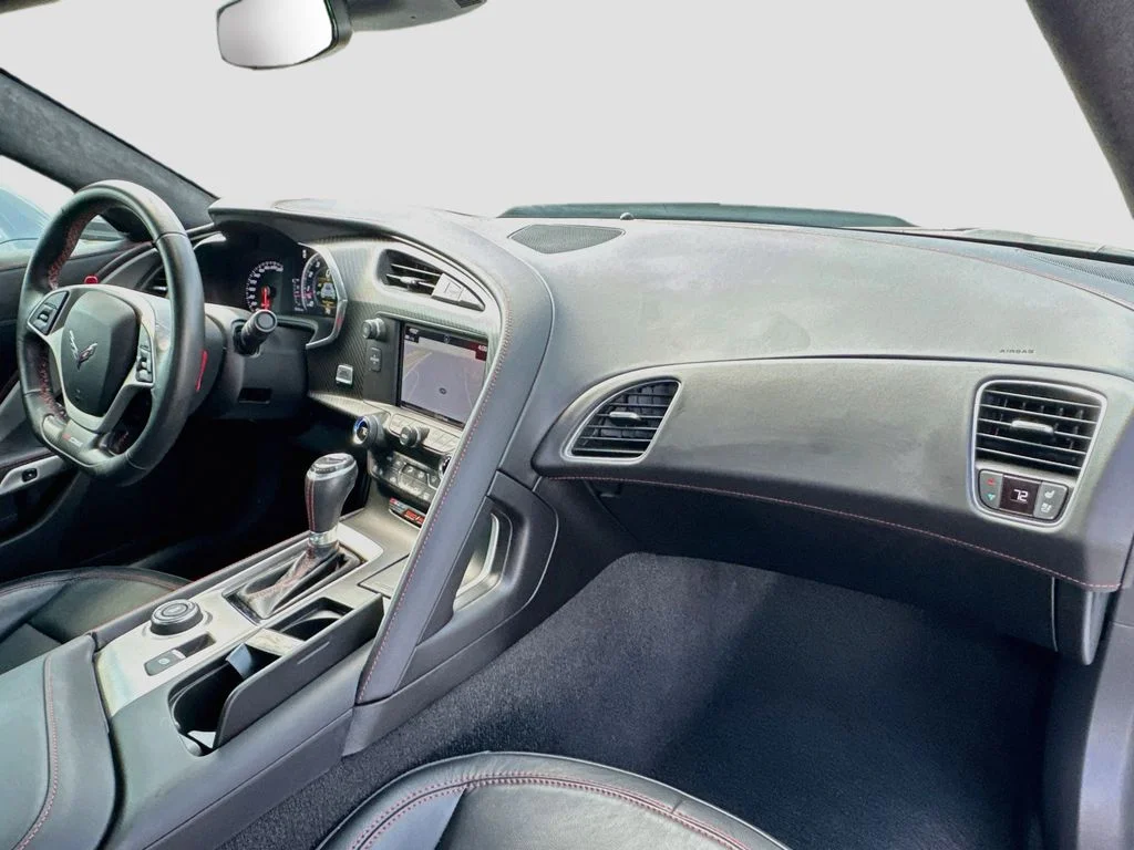 Used 2019 White Chevrolet Z06 image 34
