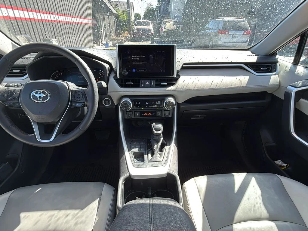2024 Toyota RAV4 XLE Premium - Photo 16