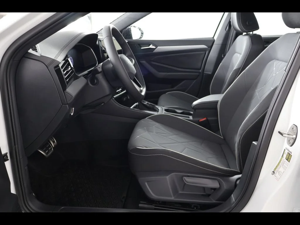 2026 Volkswagen Jetta Sport - Photo 11