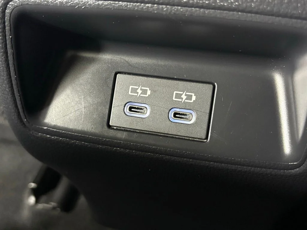 2025 Toyota Corolla LE - Photo 29