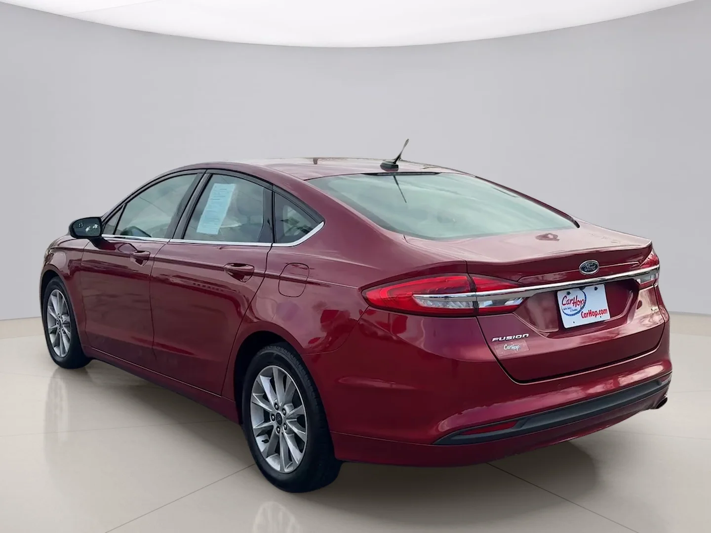 Used 2017 Red Ford SE image 3