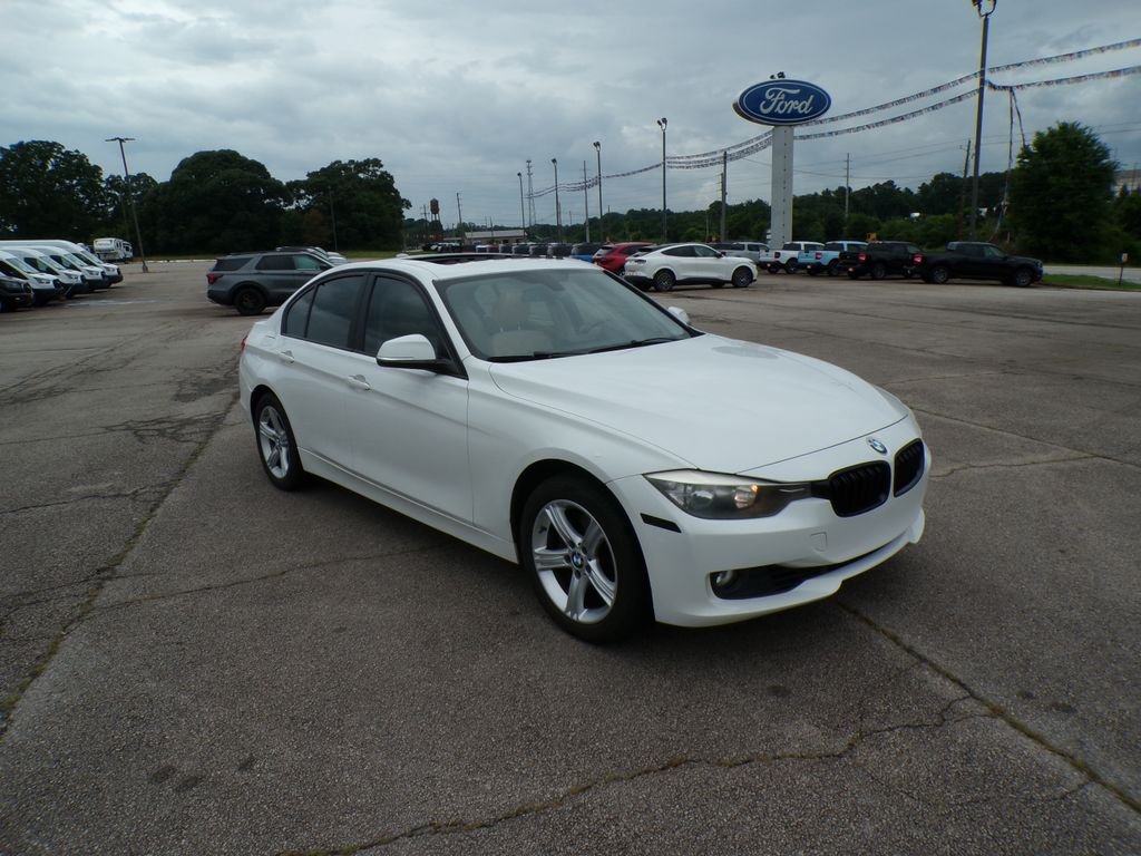 2012 BMW 3 Series 328i Sedan's photo