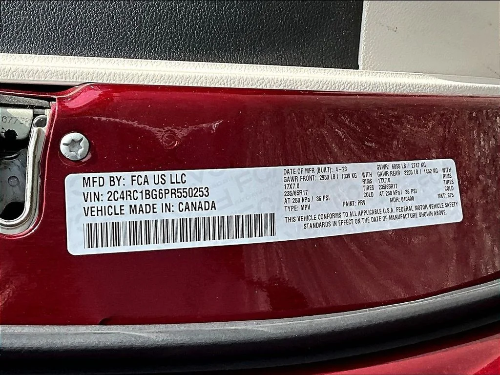 Used 2023 Red Chrysler Touring L image 21