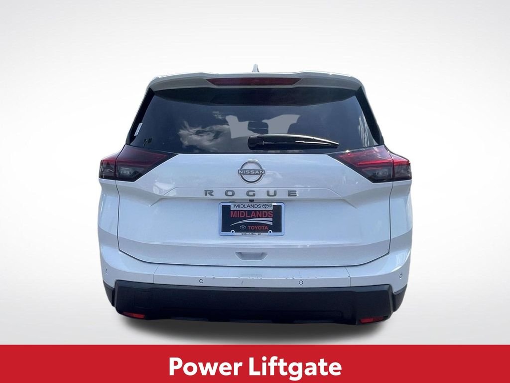 Used 2025 White Nissan SV image 7