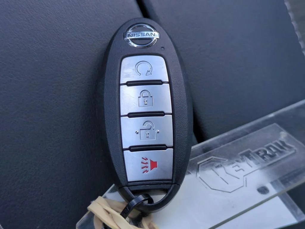 Used 2021 Red Nissan SV FWD image 22
