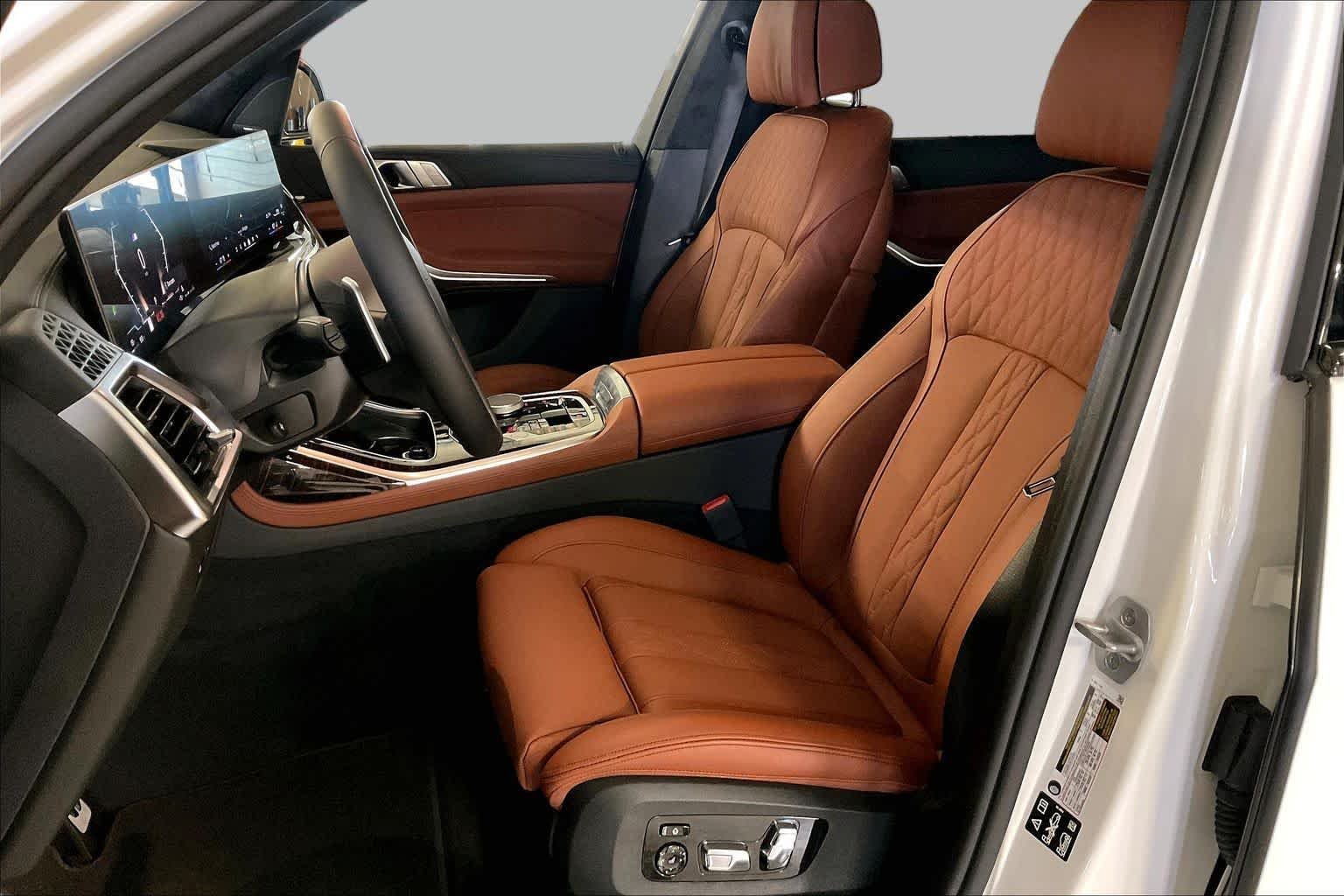 New 2027 Alpine White BMW xDrive40i image 9