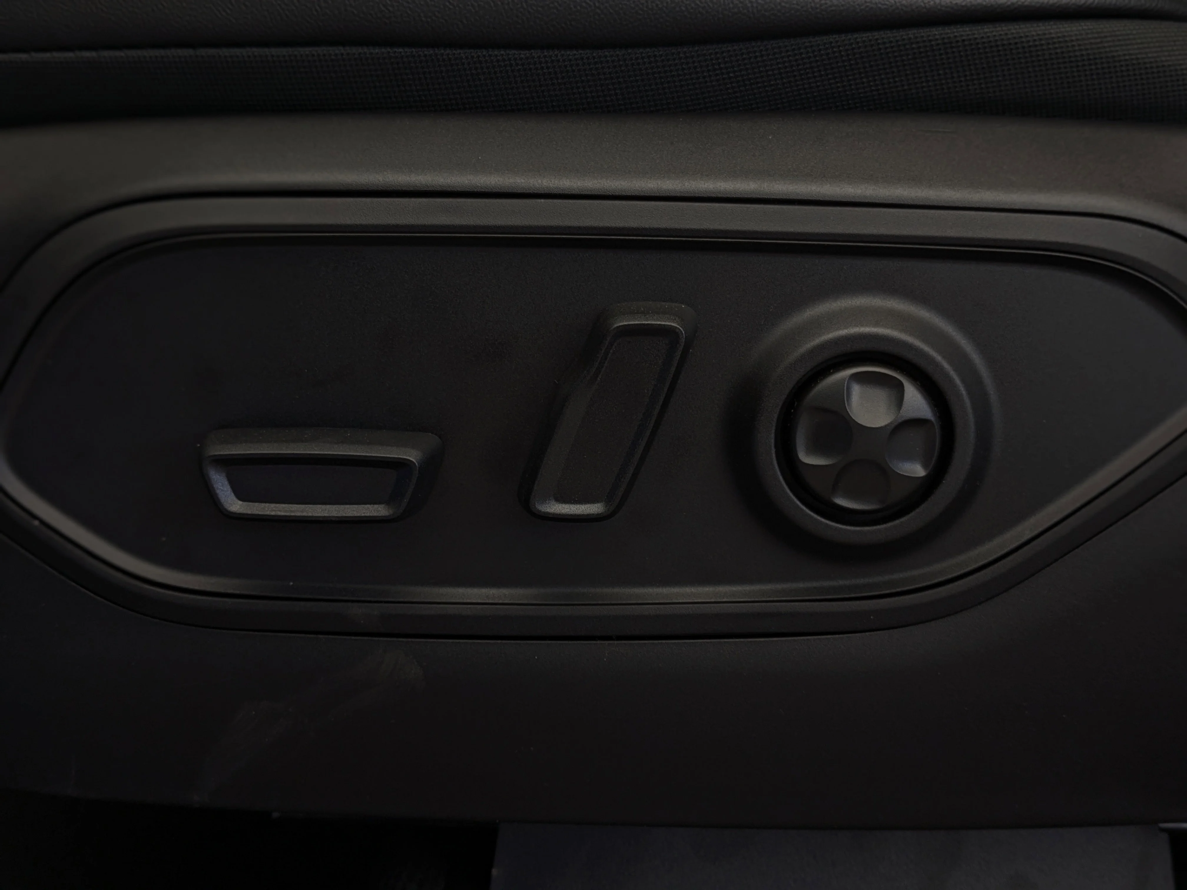 New 2026 White Jeep Altitude - - Altitude Appearance Pkg - Power Sunroof - 2.0L I4 Turbo & More image 14