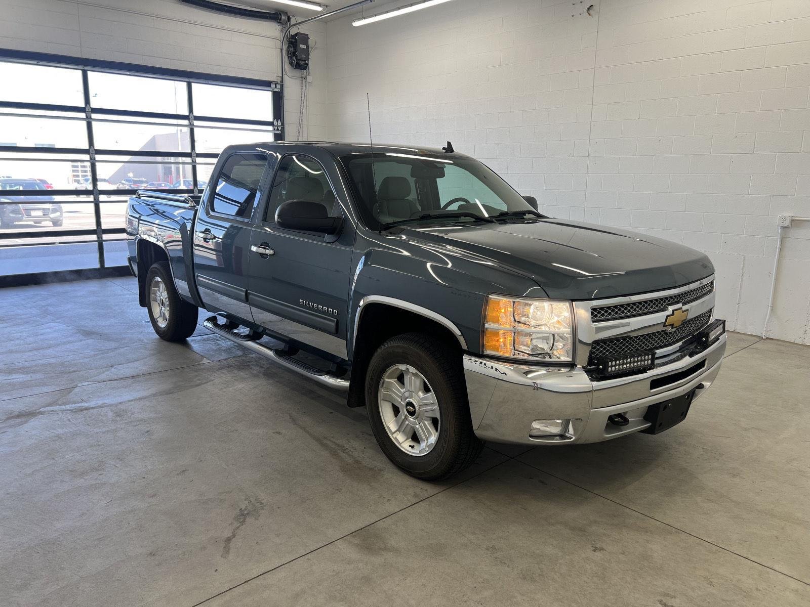 Used 2013 Blue Granite Metallic Chevrolet LT image 13