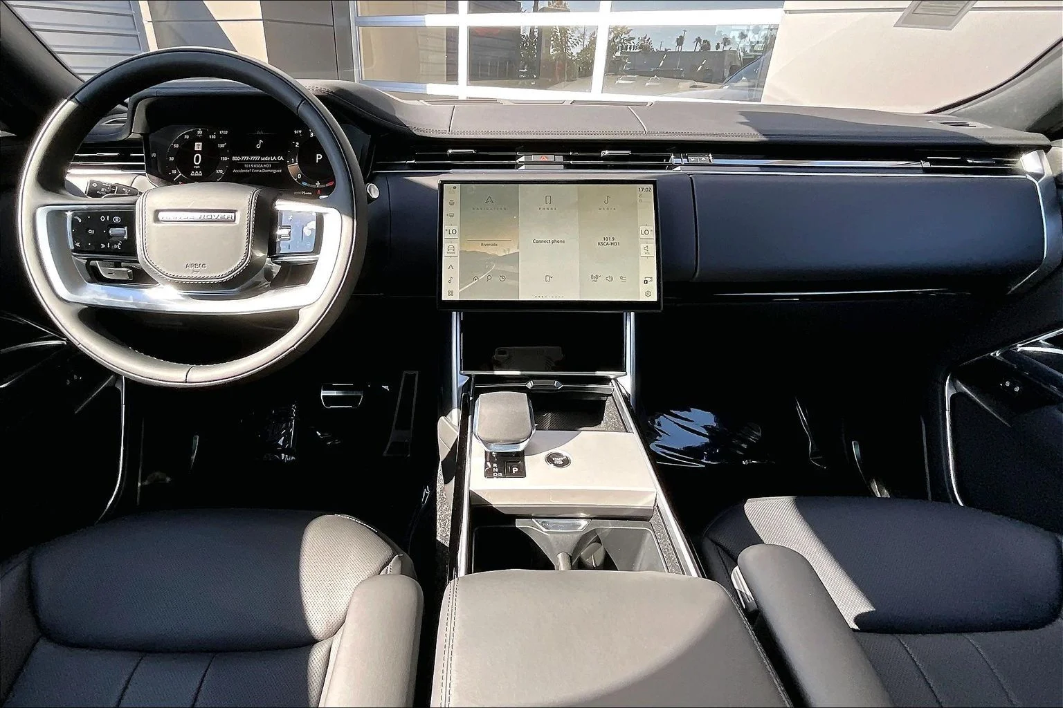 New 2026 Eiger Grey Land Rover SE image 5