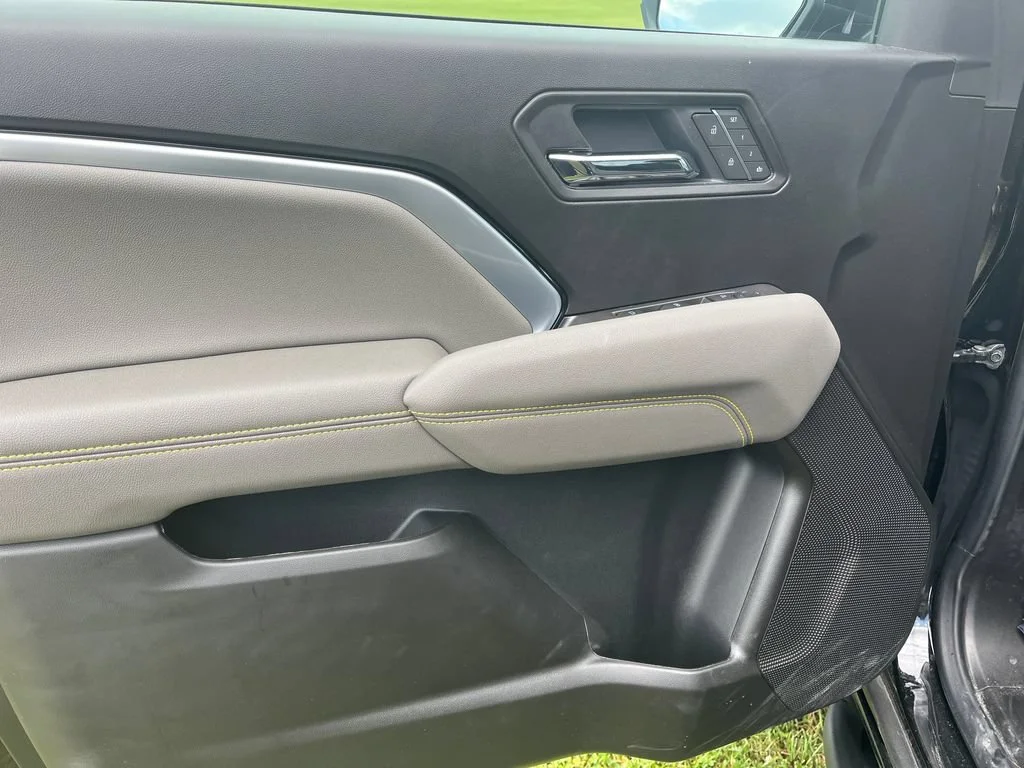 2025 Chevrolet Colorado ZR2 - Photo 13