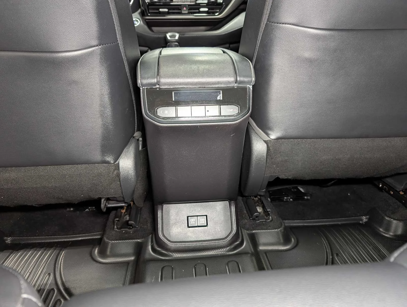 Used 2021 Magnetic Gray Metallic Toyota XLE image 23