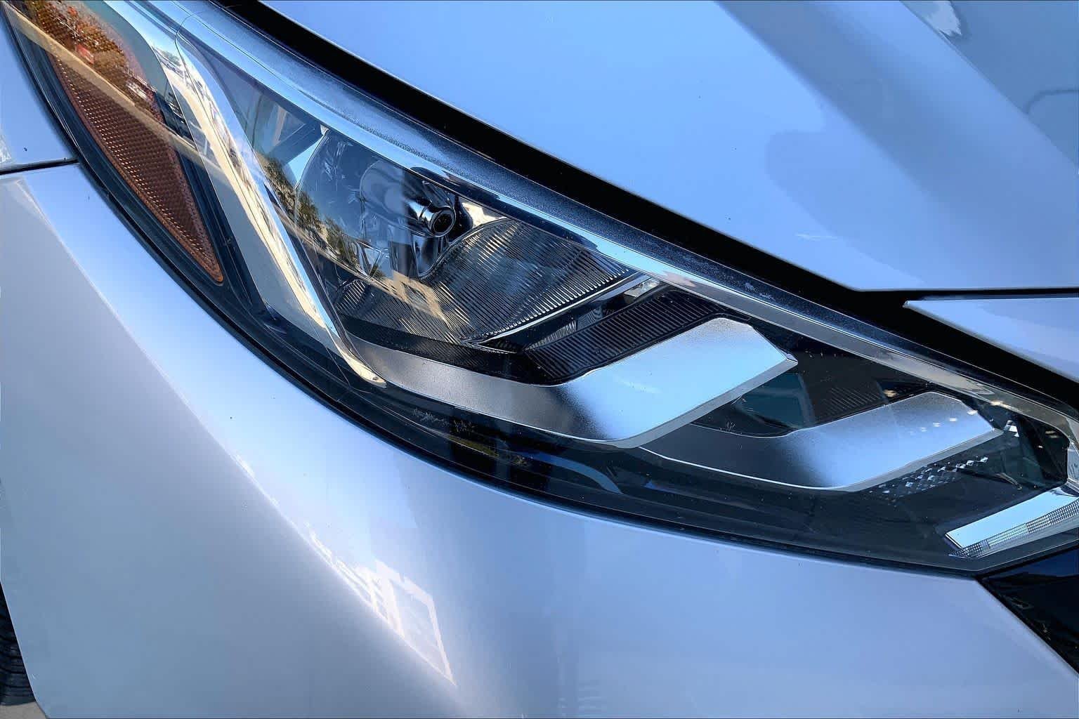 Used 2023 Brilliant Silver Metallic Nissan SV image 27