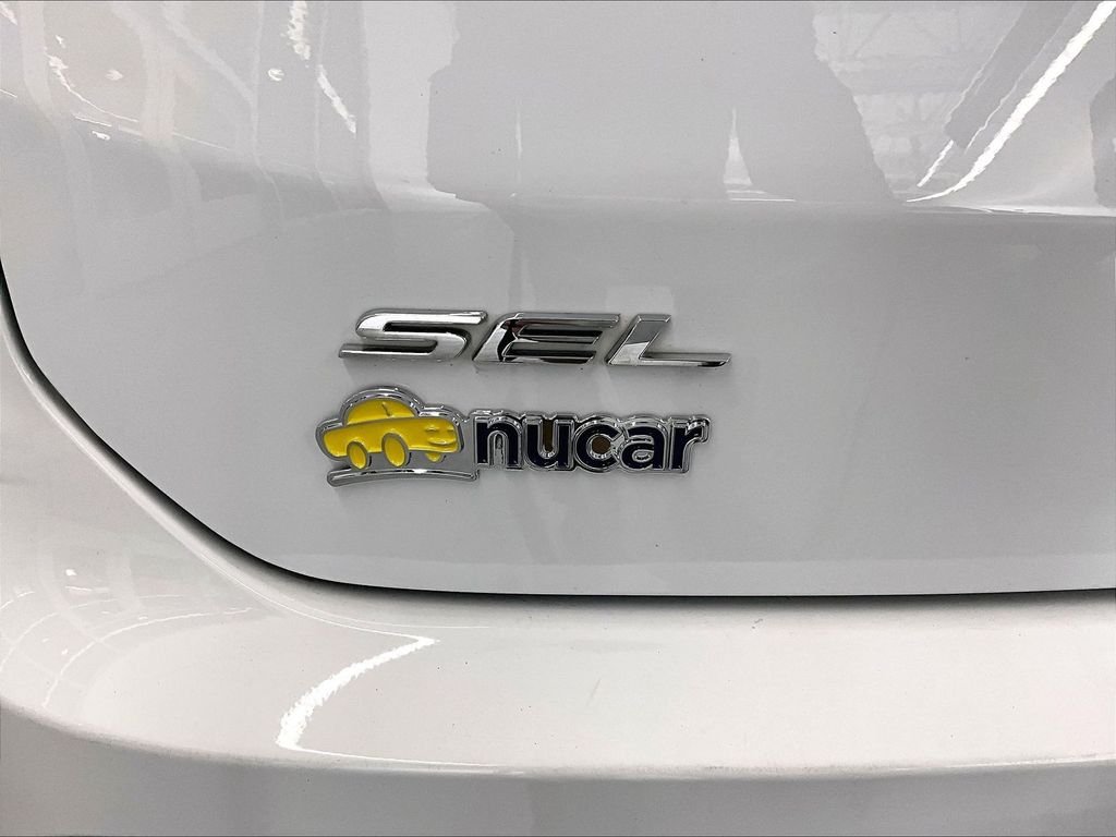 Used 2023 Oxford White Ford SEL image 27