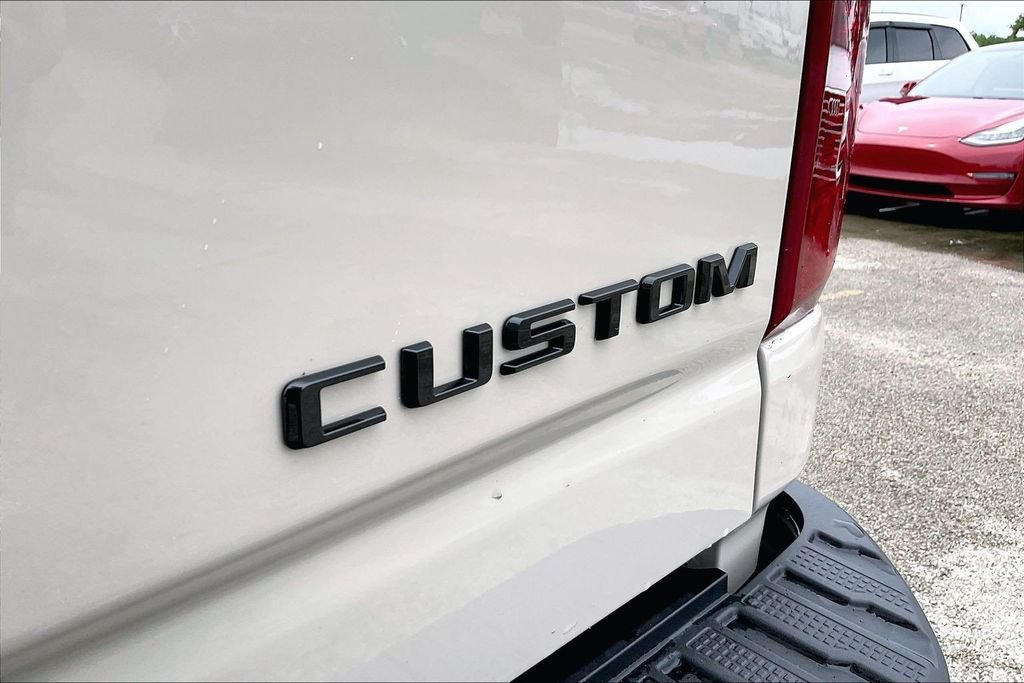 Used 2026 Tan Chevrolet Custom image 21