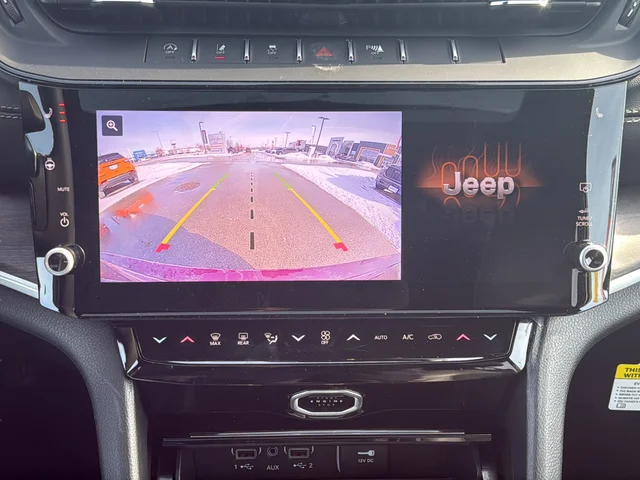 New 2026 Velvet Red Pearl-Coat Exterior Paint Jeep Altitude image 23