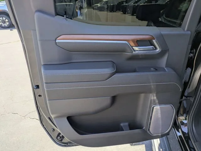 Used 2023 Onyx Black GMC Denali image 30