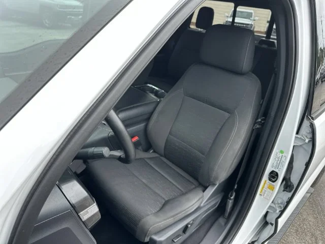 Used 2023 White Ford XLT image 12