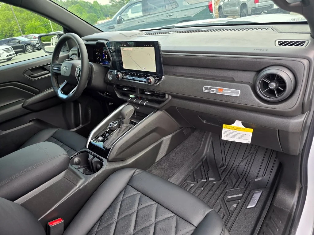 New 2026 White Chevrolet Trail Boss image 28