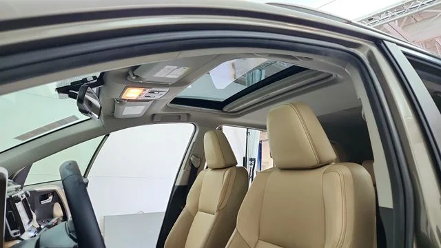 Used 2014 Brown Toyota Limited image 18