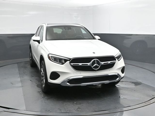Used 2024 White Mercedes-Benz GLC 300 image 17