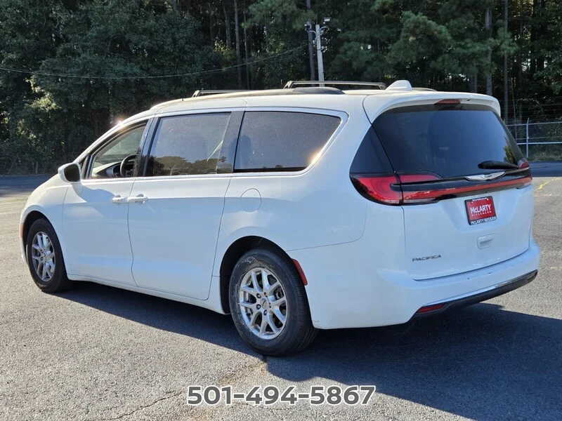 Used 2022 Bright White Clearcoat CHRYSLER TOURING L image 3