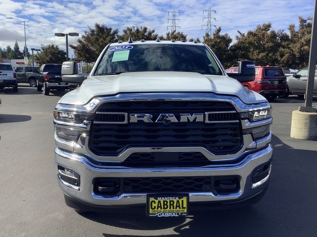 2025 Ram 3500 Tradesman photo 4