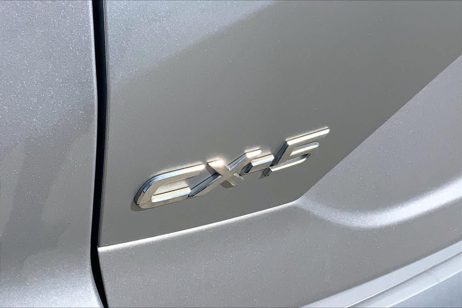 Used 2017 Sonic Silver Metallic Mazda Sport image 9