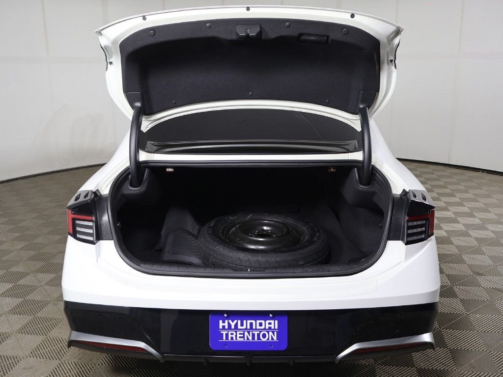 Certified Used 2024 White Hyundai SEL image 14