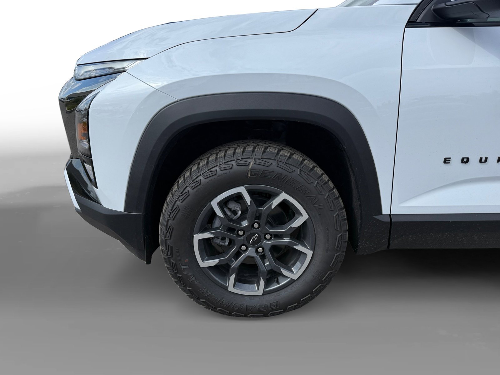 New 2026 Polar White Tricoat Chevrolet FWD ACTIV image 9