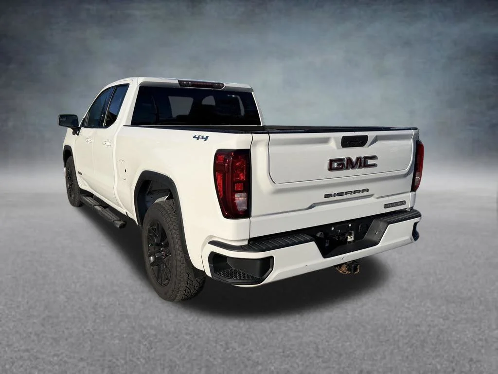 Used 2021 SUMMIT WHITE GMC Elevation image 3