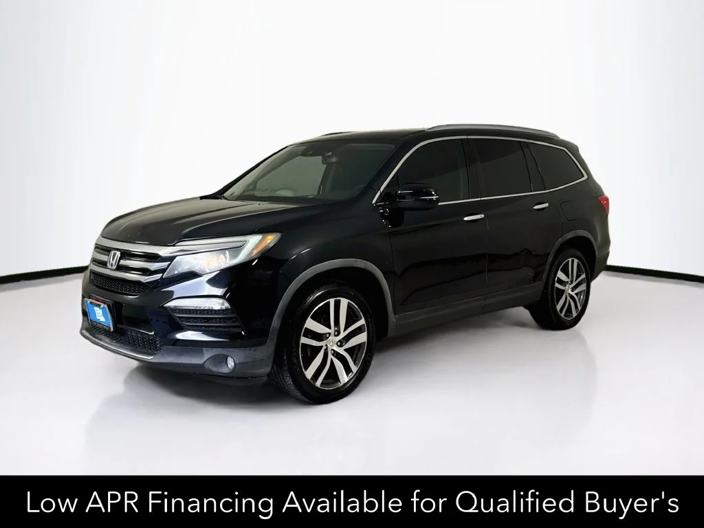 Certified Used 2017 Crystal Black Pearl Honda Touring image 3