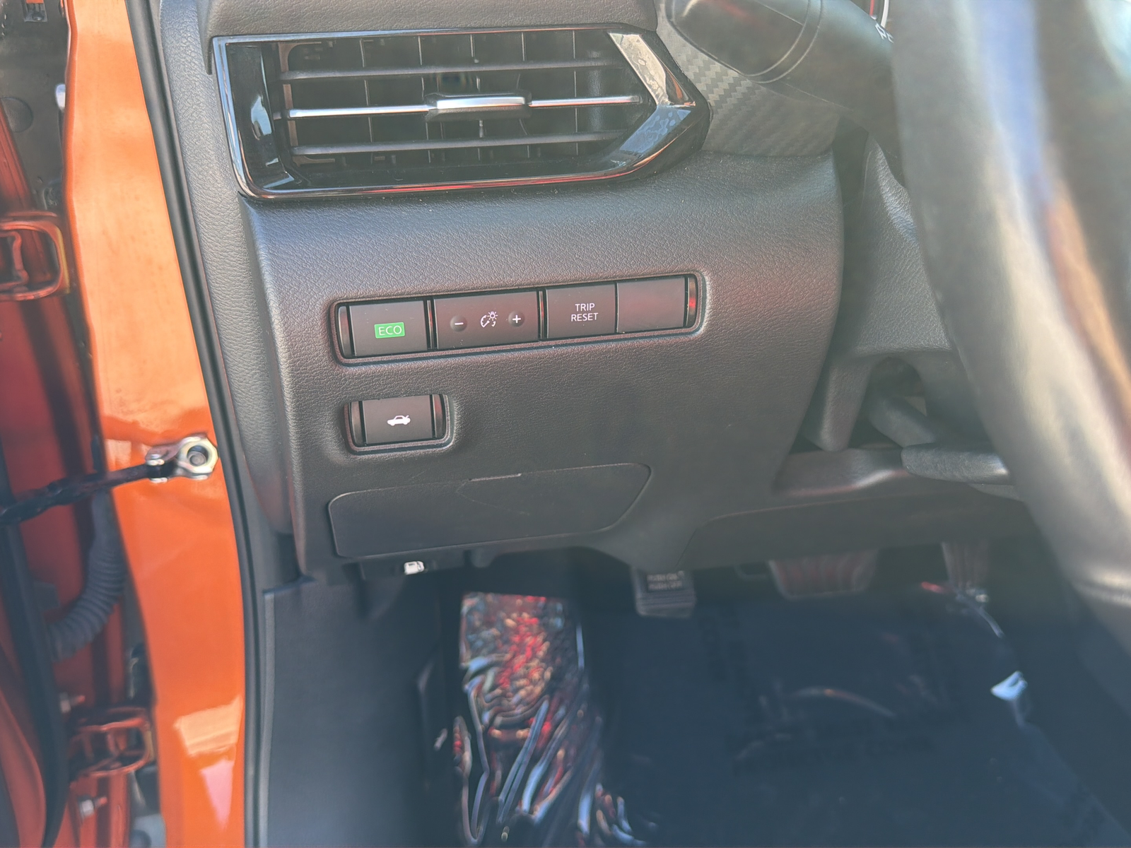 Certified Used 2025 Orange Nissan SR image 19