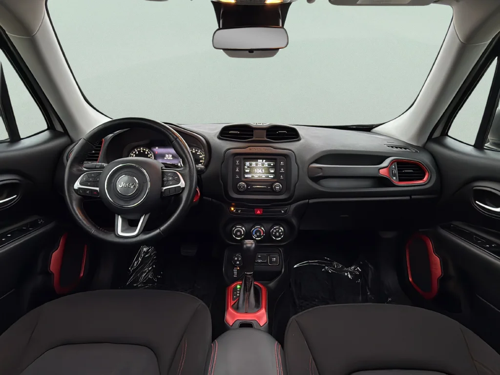 Used 2016 Alpine White Jeep Trailhawk image 23