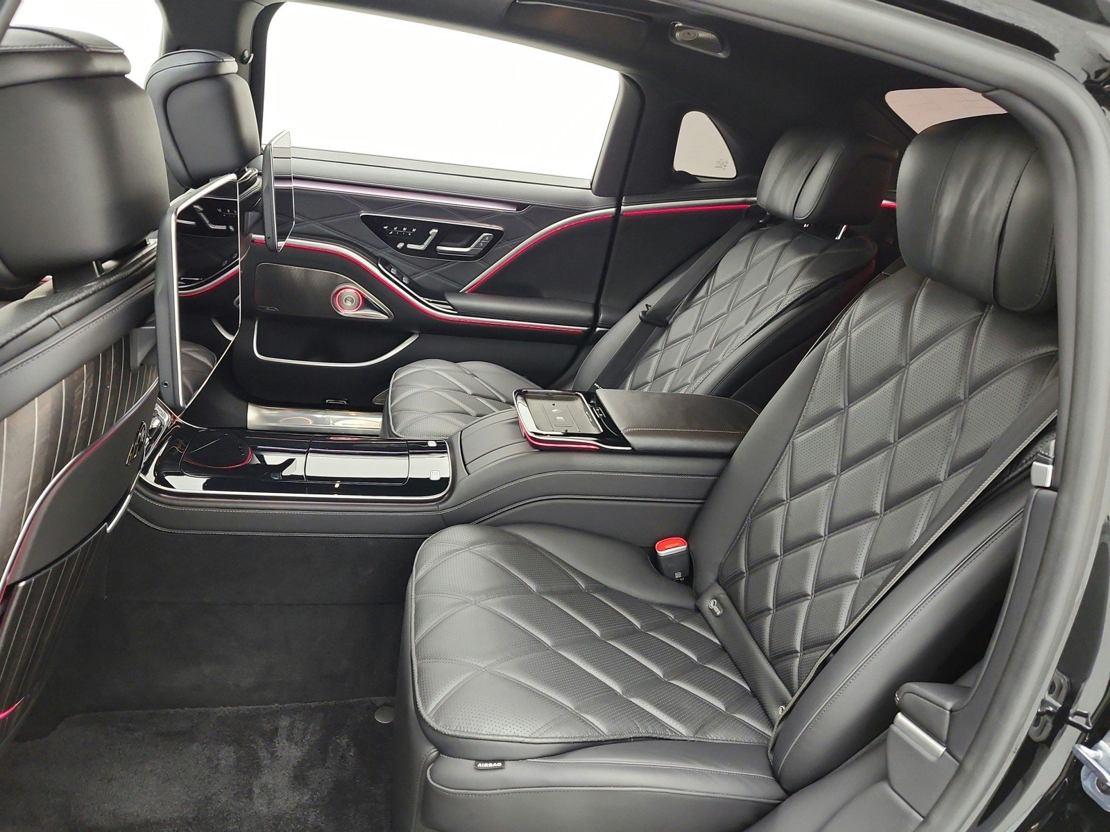 Certified Used 2024 Obsidian Black Metallic Mercedes-Benz Maybach S 580 4MATIC® Sedan image 16
