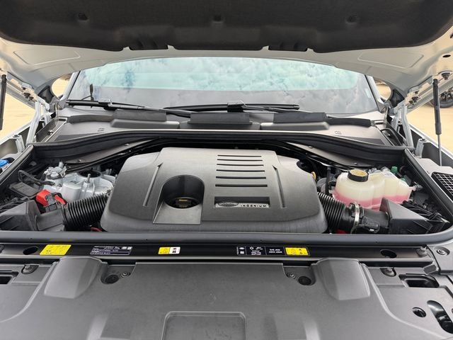 Certified Used 2026  Land Rover SE image 19