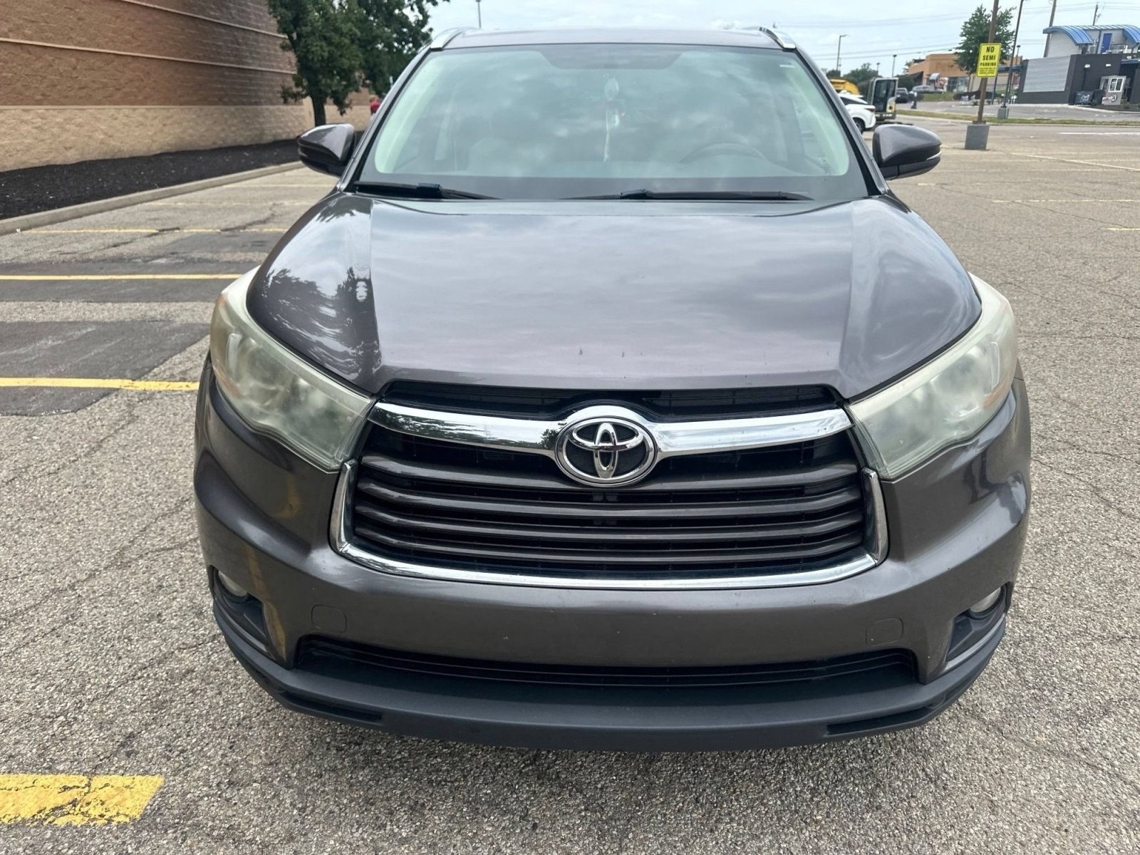 Used 2015 Predawn Gray Mica Toyota XLE image 8