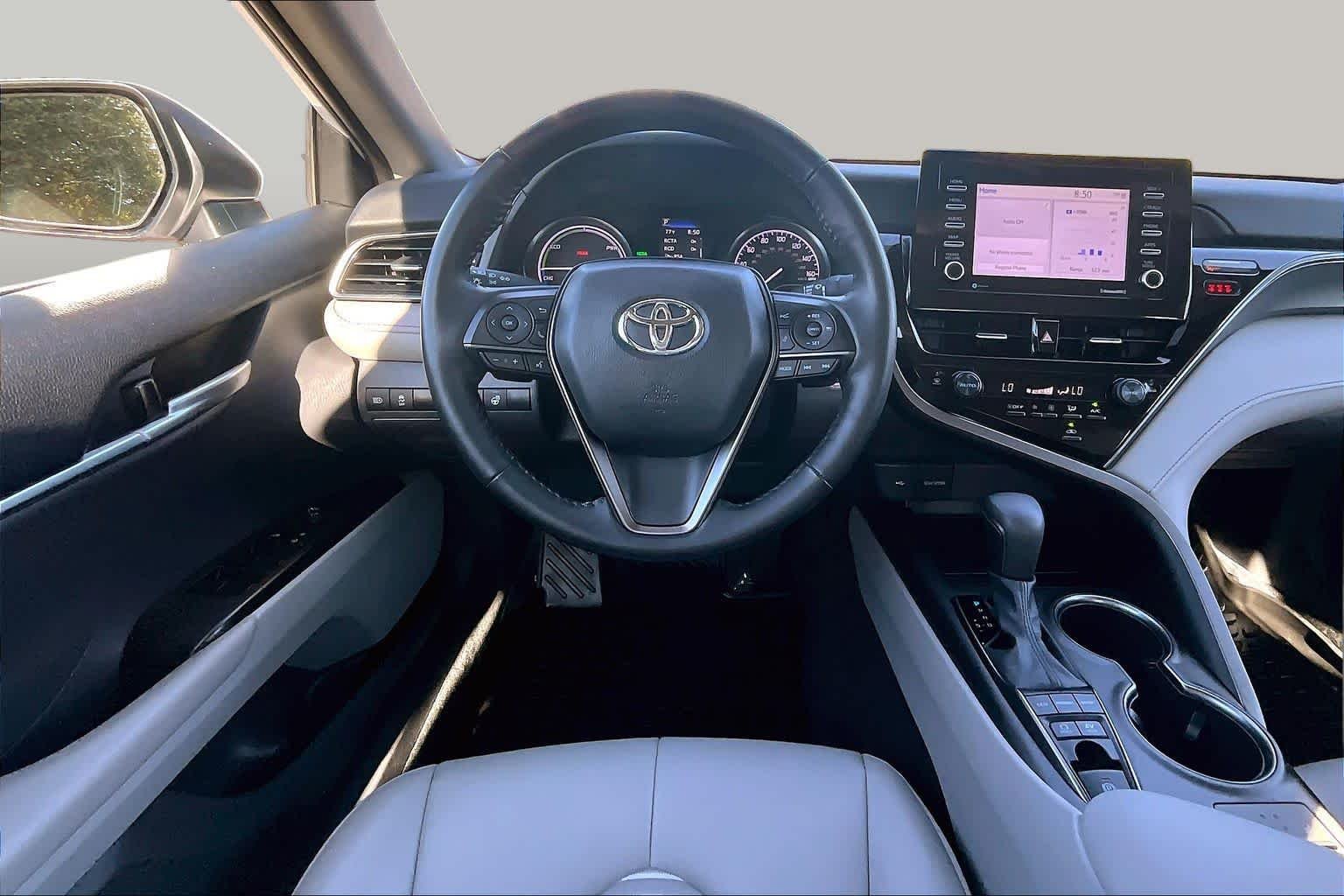 Certified Used 2024 Ice Cap Toyota Hybrid SE image 5