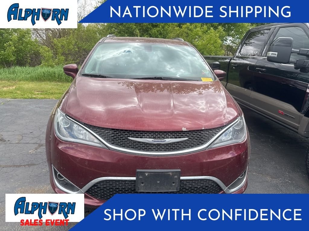 2020 Chrysler Pacifica Touring L's photo