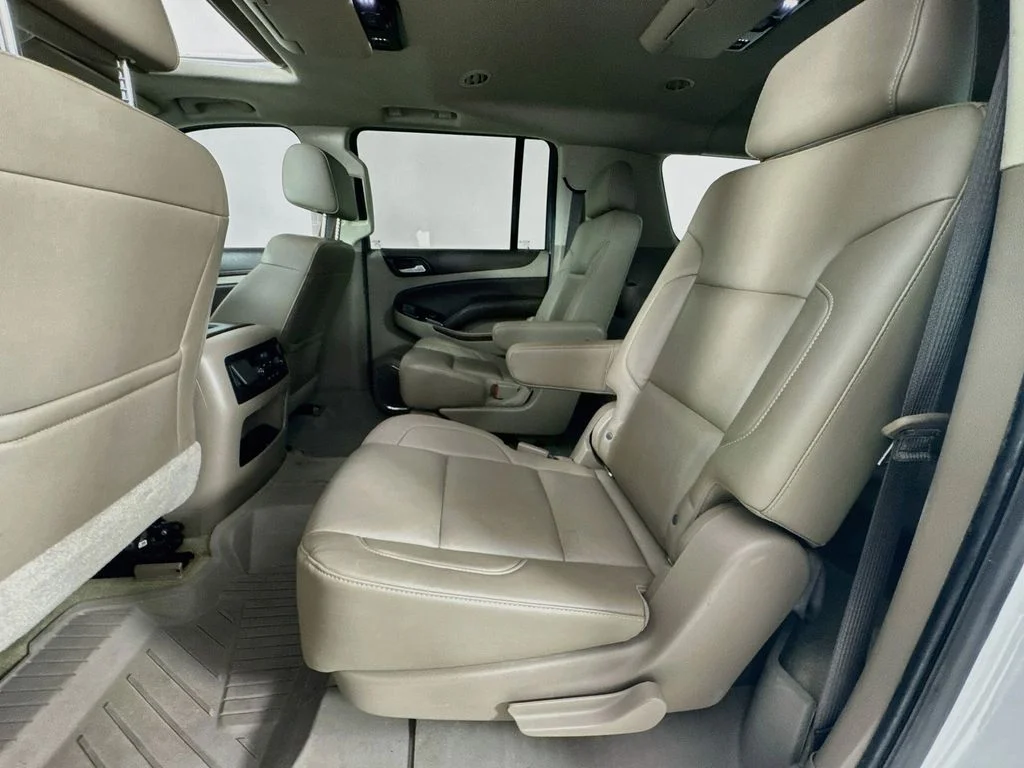 Used 2018 Iridescent Pearl Tricoat Chevrolet LT image 30